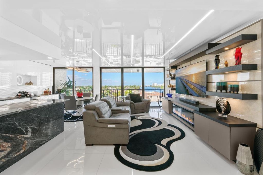 899 Jeffery Street, Unit 612, Boca Raton, FL 33487 Photo