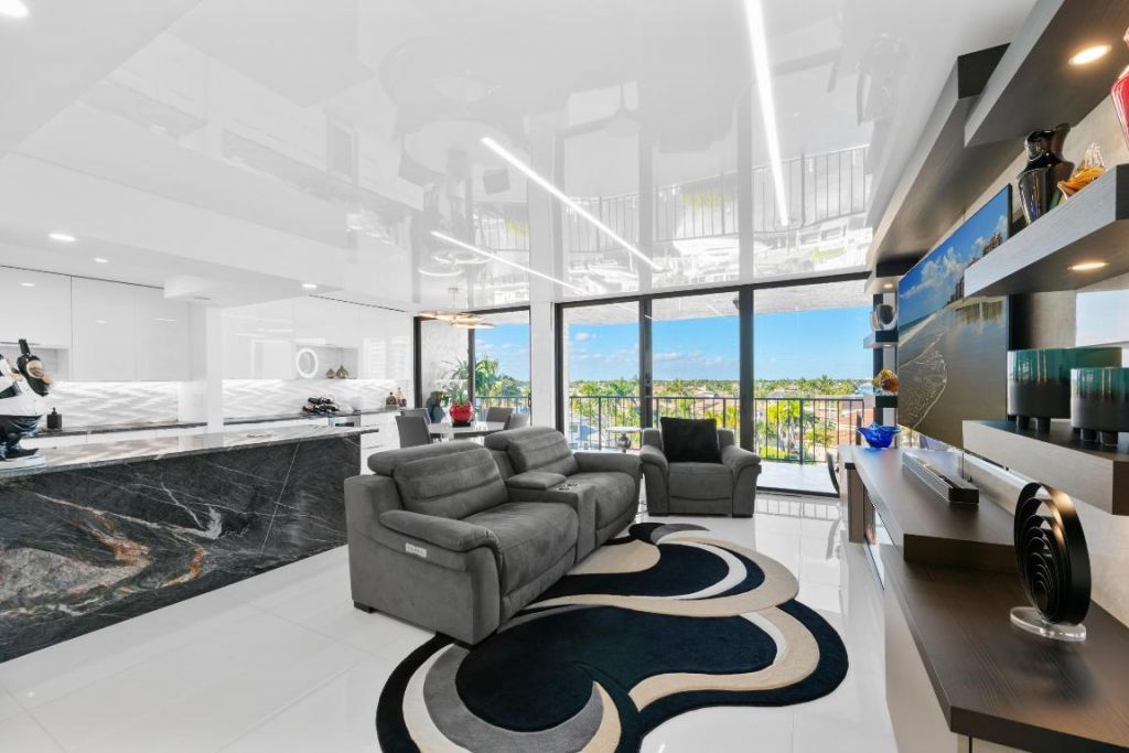 899 Jeffery Street, Unit 612, Boca Raton, FL 33487 Photo