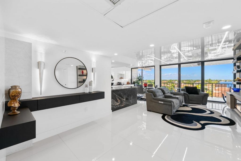 899 Jeffery Street, Unit 612, Boca Raton, FL 33487 Photo