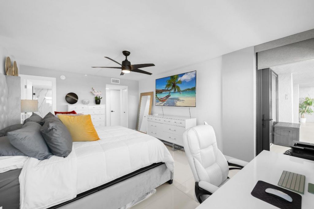 899 Jeffery Street, Unit 612, Boca Raton, FL 33487 Photo