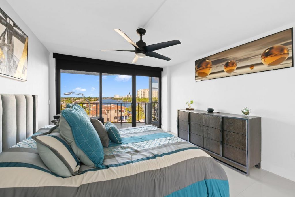 899 Jeffery Street, Unit 612, Boca Raton, FL 33487 Photo