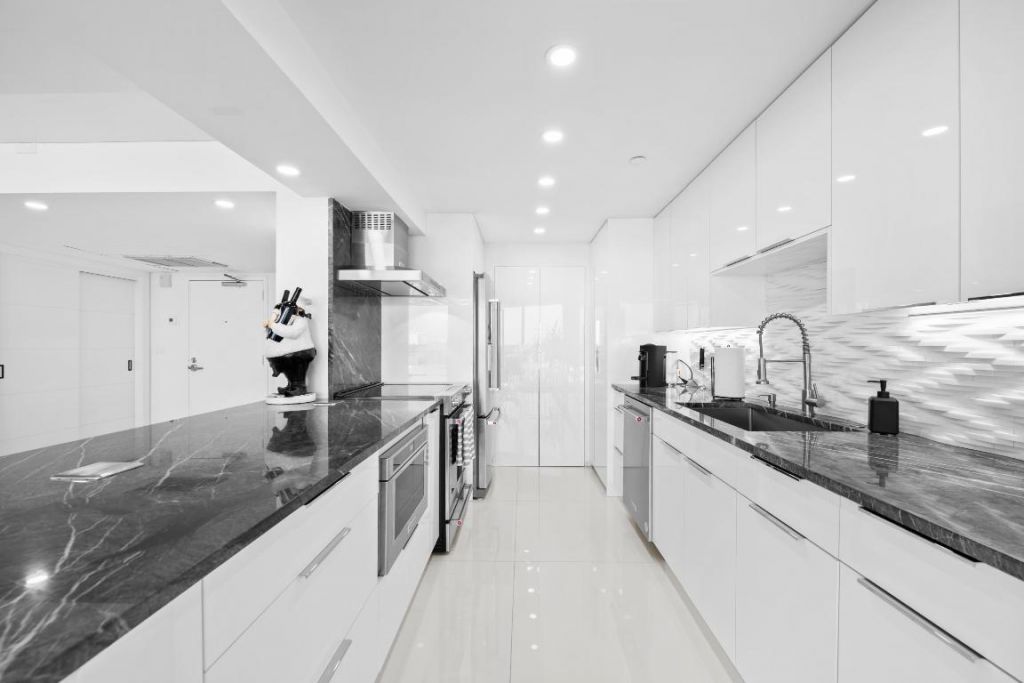 899 Jeffery Street, Unit 612, Boca Raton, FL 33487 Photo