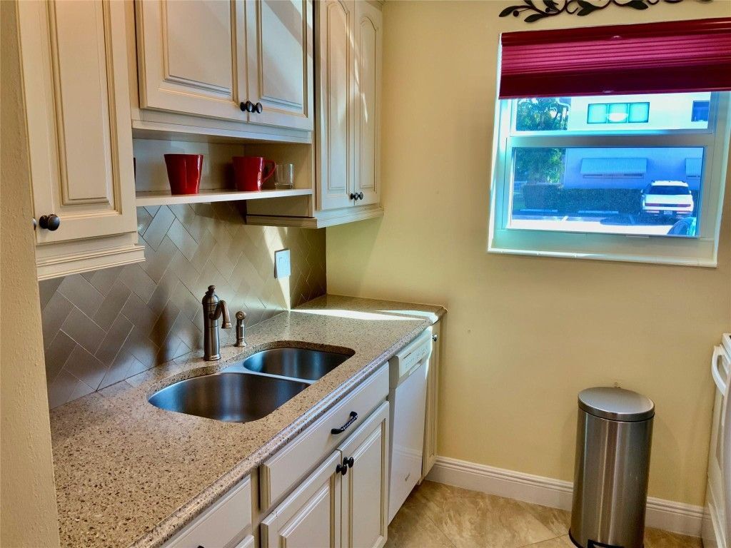 700 Bayshore Drive, Unit 13, Fort Lauderdale, FL 33304 Photo