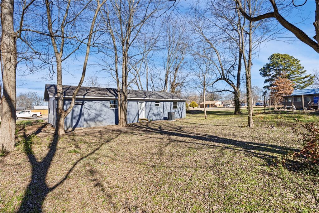 909 W 3rd Place, Russellville, AR 72801 Main Photo