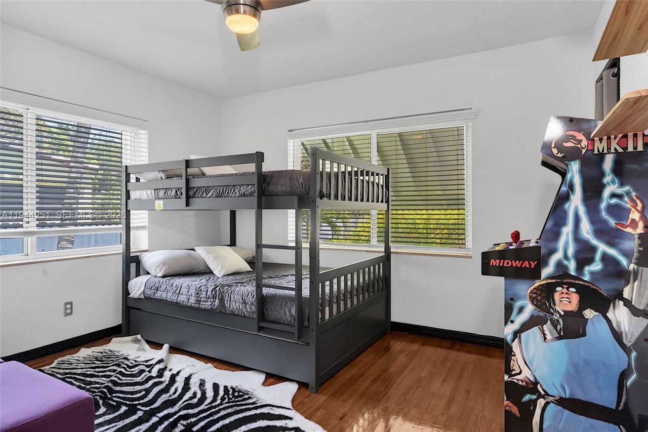 660 NE 121st St , Biscayne Park, FL 33161 Photo