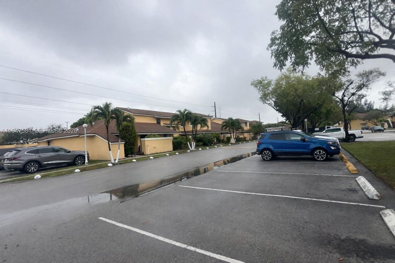 500 NW 214th St, Unit 103, Miami Gardens, FL 33169 Photo