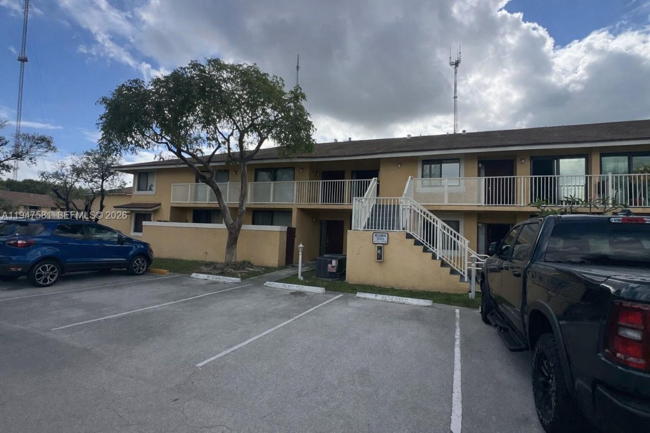500 NW 214th St, Unit 103, Miami Gardens, FL 33169 Photo
