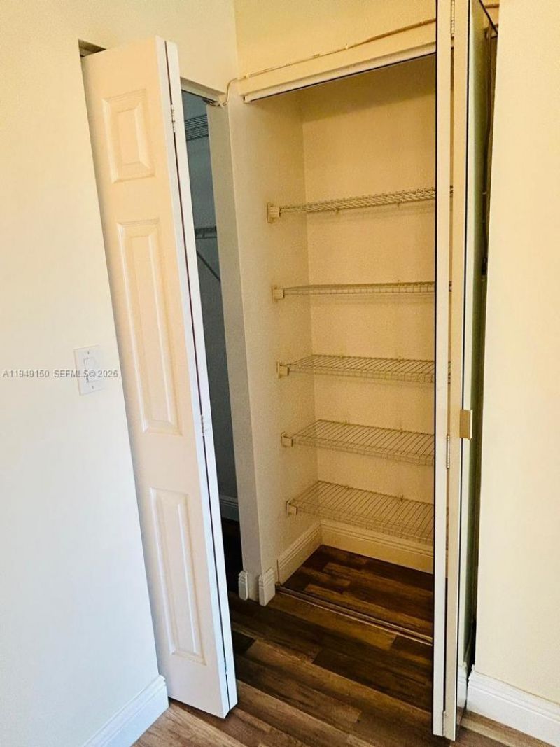 1000 Saint Charles Pl , Unit 721, Pembroke Pines, FL 33026 Photo