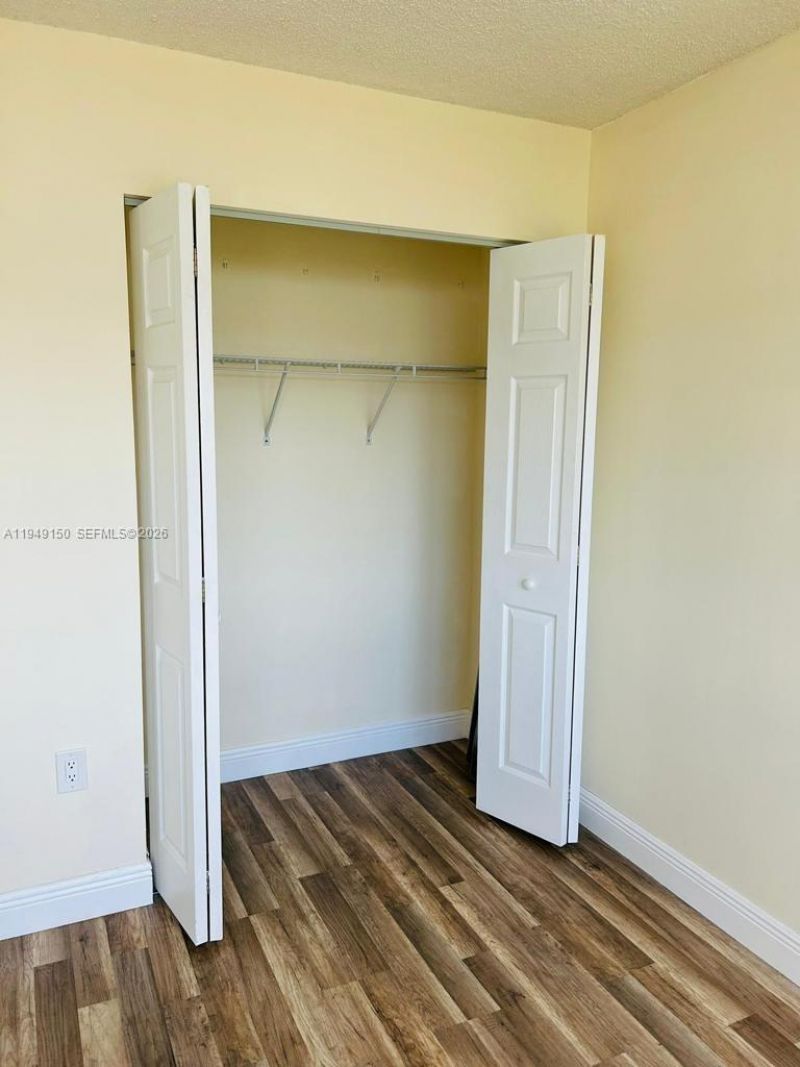 1000 Saint Charles Pl , Unit 721, Pembroke Pines, FL 33026 Photo