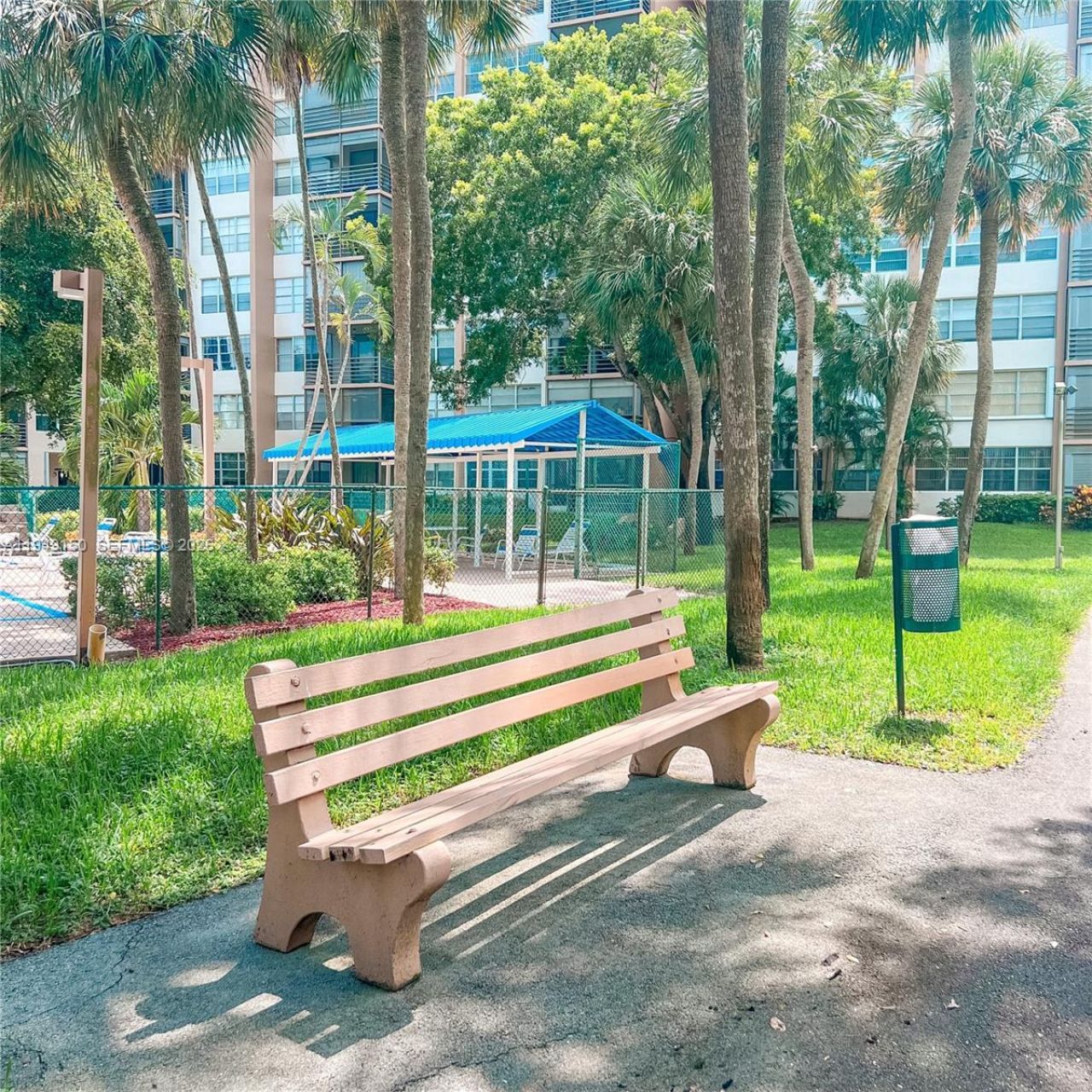 1000 Saint Charles Pl , Unit 721, Pembroke Pines, FL 33026 Photo