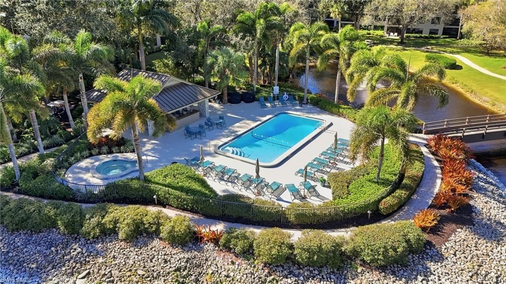 5950 Pelican Bay Blvd, Unit 125, Naples, FL 34108 Photo