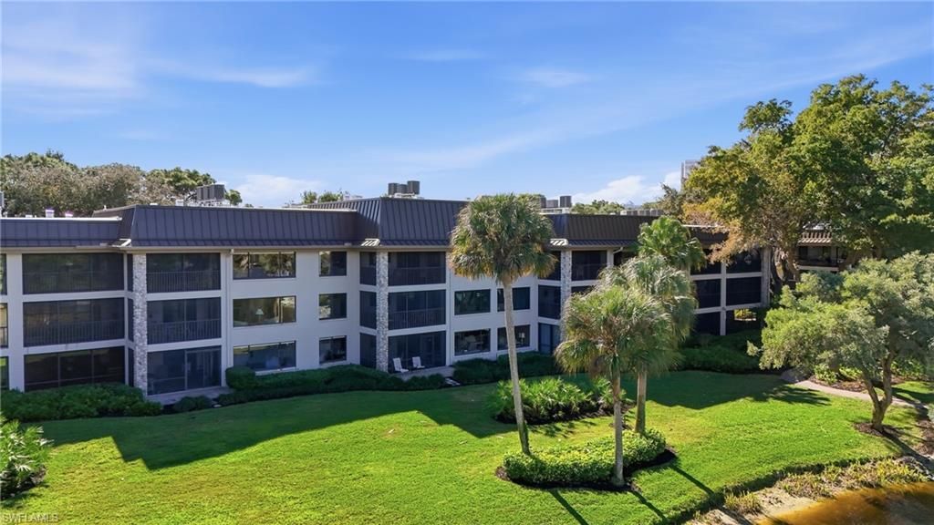 5950 Pelican Bay Blvd, Unit 125, Naples, FL 34108 Photo