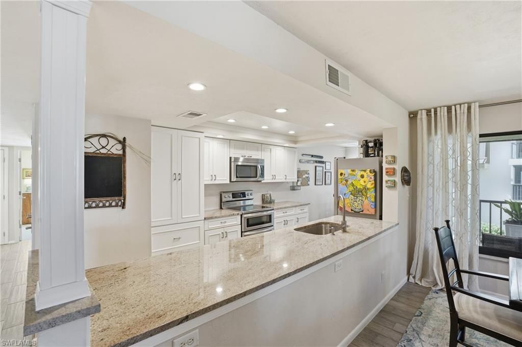 5950 Pelican Bay Blvd, Unit 125, Naples, FL 34108 Photo