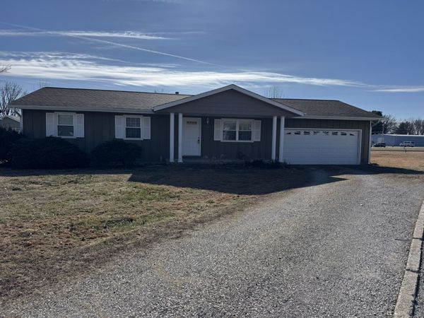 119 Salem Drive, Salem, IL 62881