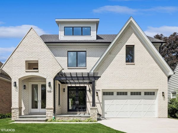 936 S Mitchell Avenue, Elmhurst, IL 60126