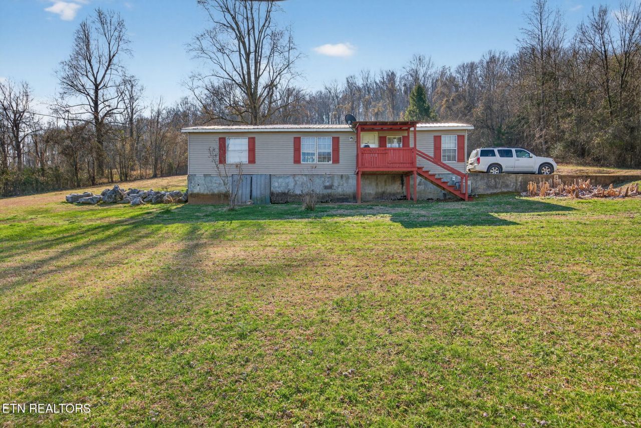 301 Morris Demps Rd, Sparta, TN 38583 Main Photo