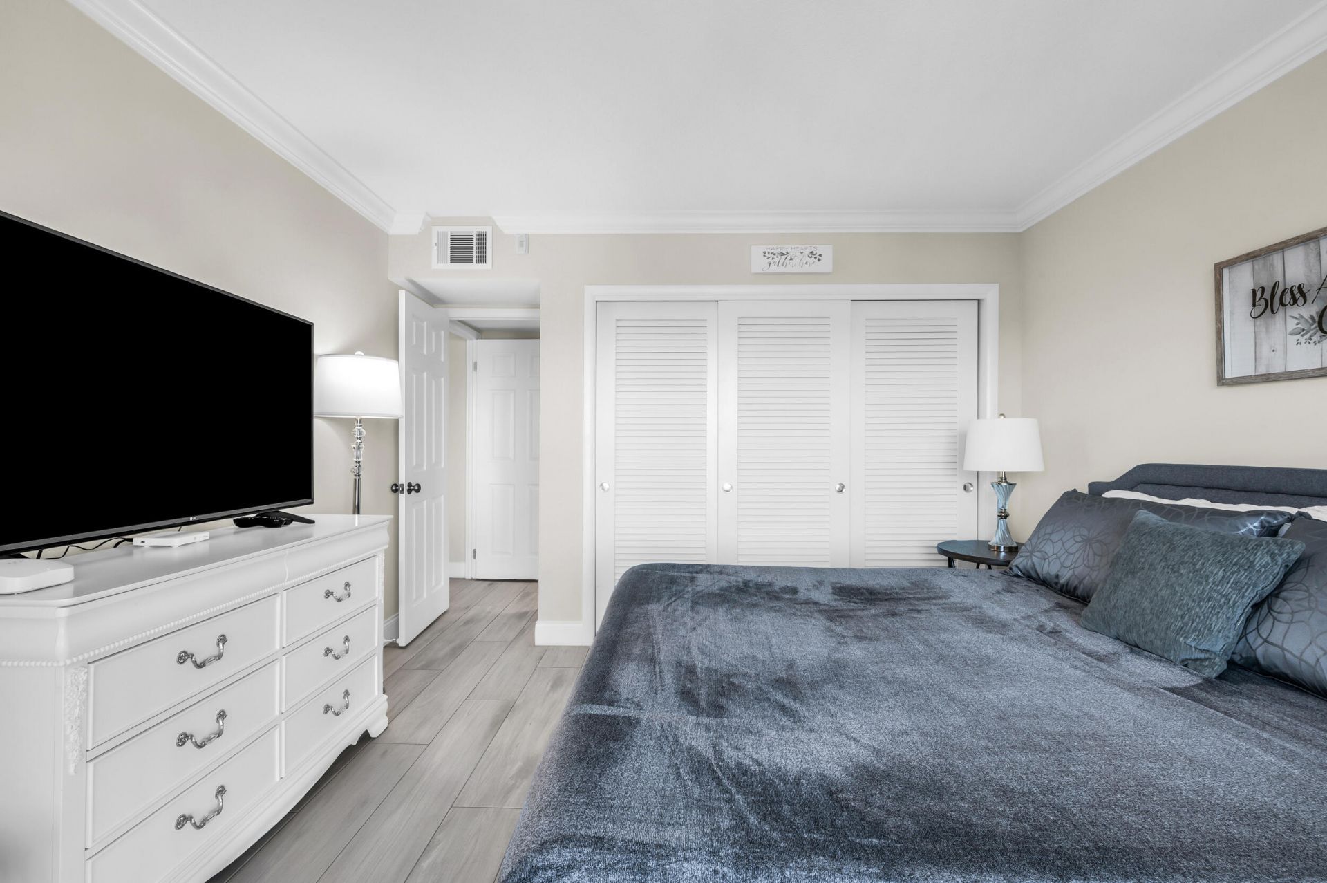 390 N Federal Highway, Unit 404, Deerfield Beach, FL 33441 Photo