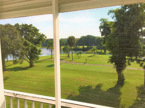 551 SW 135th Avenue, Pembroke Pines, FL 33027