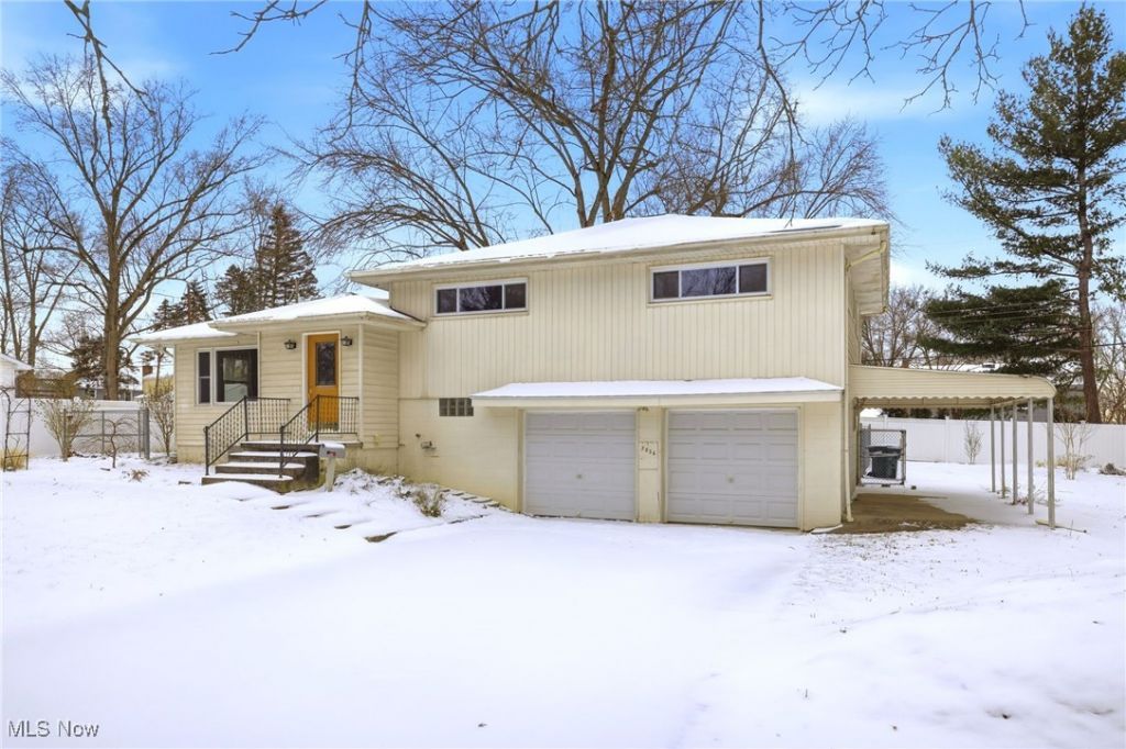 3856 Northview Drive, Stow, OH 44224 Main Photo