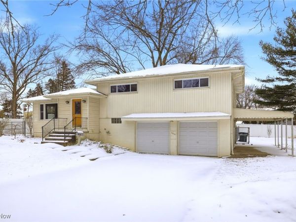 3856 Northview Drive, Stow, OH 44224