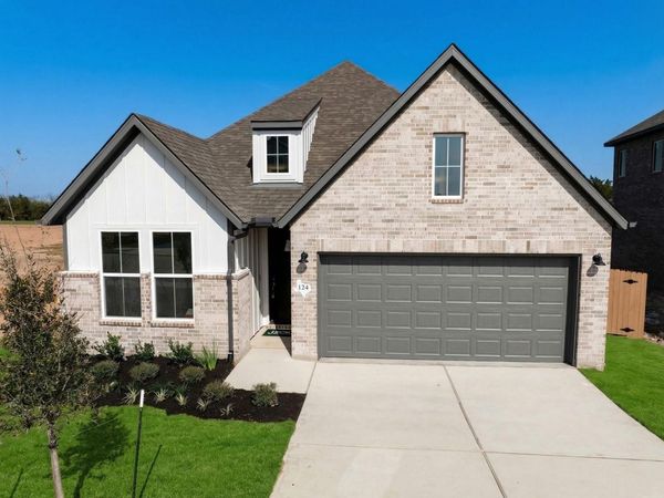 124 Silverbell LN, Bastrop, TX 78602