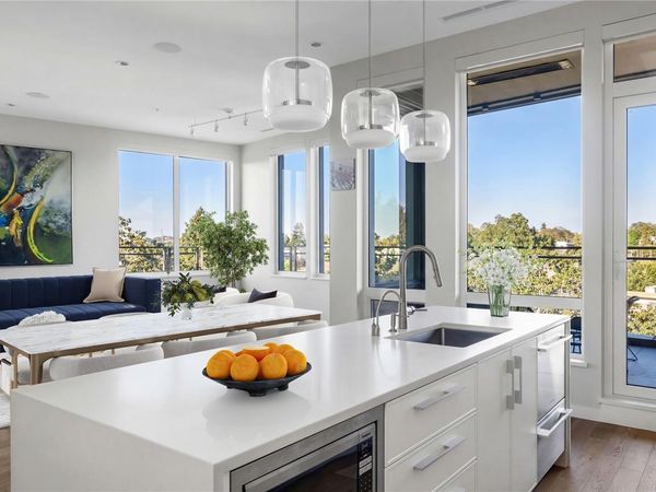 1201 Fort St, Unit 601, Victoria, BC V8V 0G1