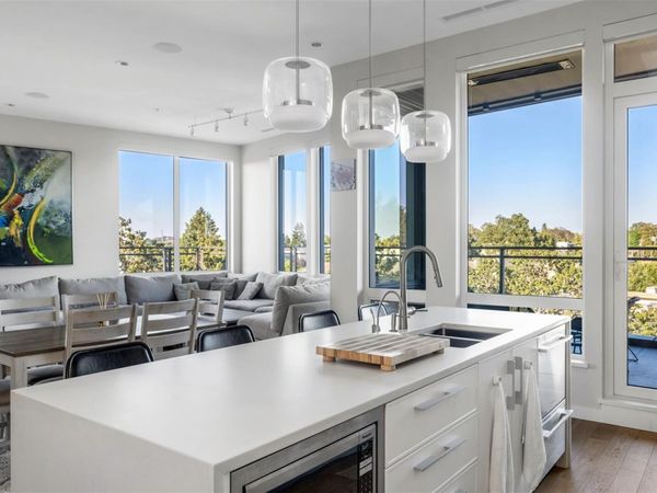 1201 Fort St, Unit 601, Victoria, BC V8V 0G1