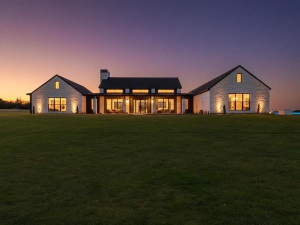 2004 Rana Drive , Cresson, TX 76035