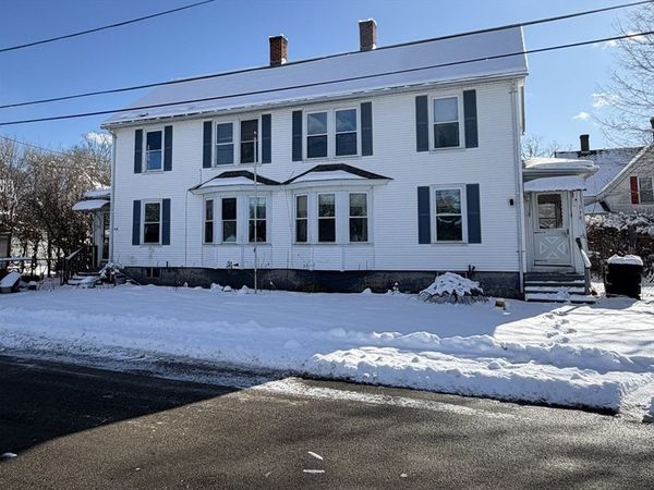 130-132 School St, Barre, MA 01074