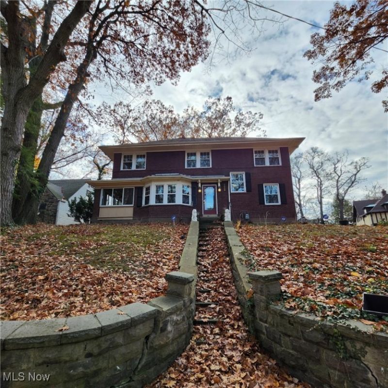 2000 Hanover Drive, East Cleveland, OH 44112 Main Photo