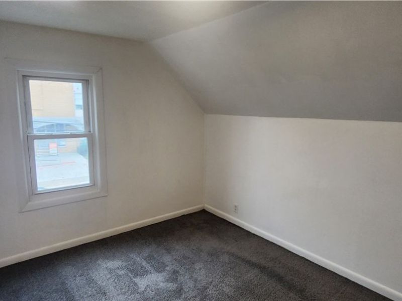 3210 Montclair Avenue, Cleveland, OH 44109 Photo 11