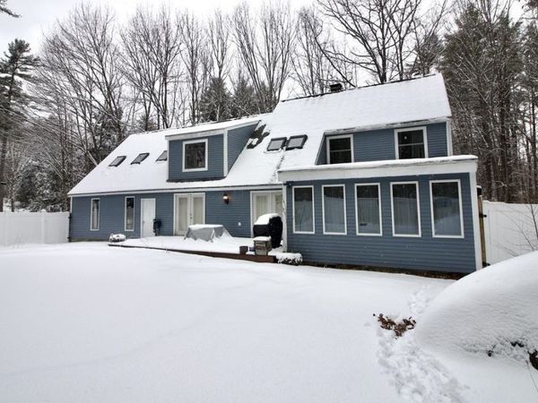 70 Hillside Drive, Henniker, NH 03242