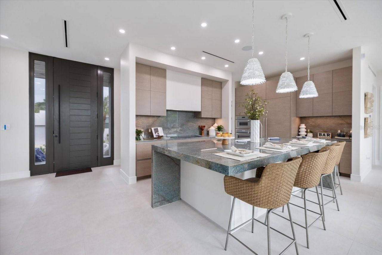 590 De Narvaez Drive, Longboat Key, FL 34228 Photo