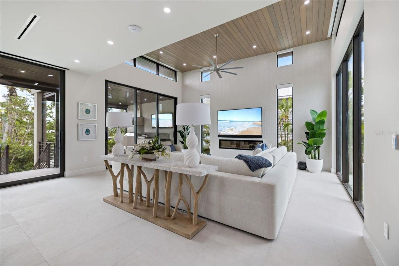 590 De Narvaez Drive, Longboat Key, FL 34228 Photo