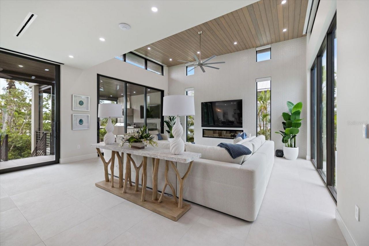 590 De Narvaez Drive, Longboat Key, FL 34228 Photo