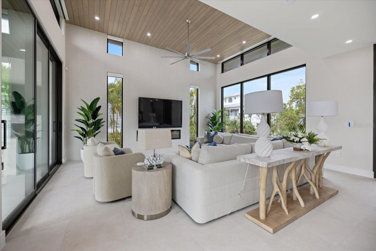 590 De Narvaez Drive, Longboat Key, FL 34228 Photo