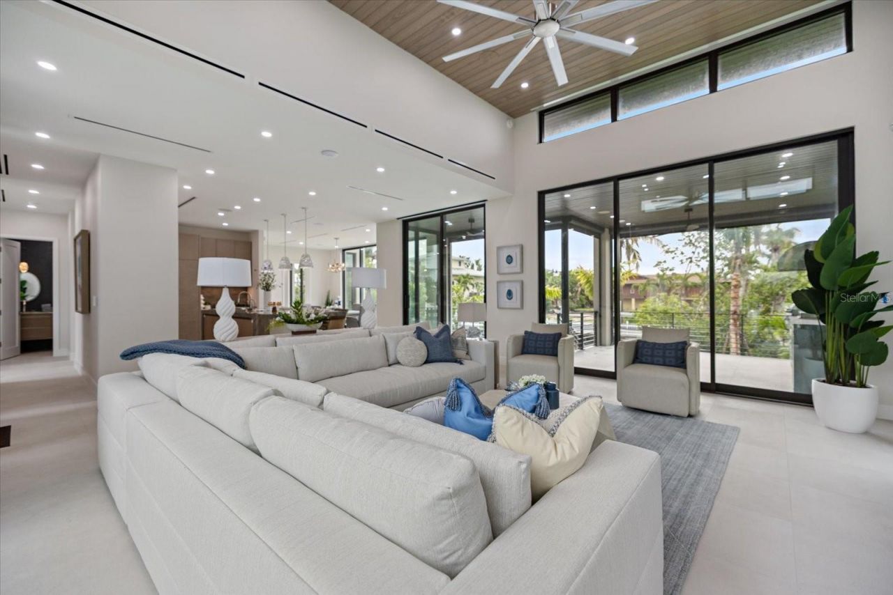 590 De Narvaez Drive, Longboat Key, FL 34228 Photo