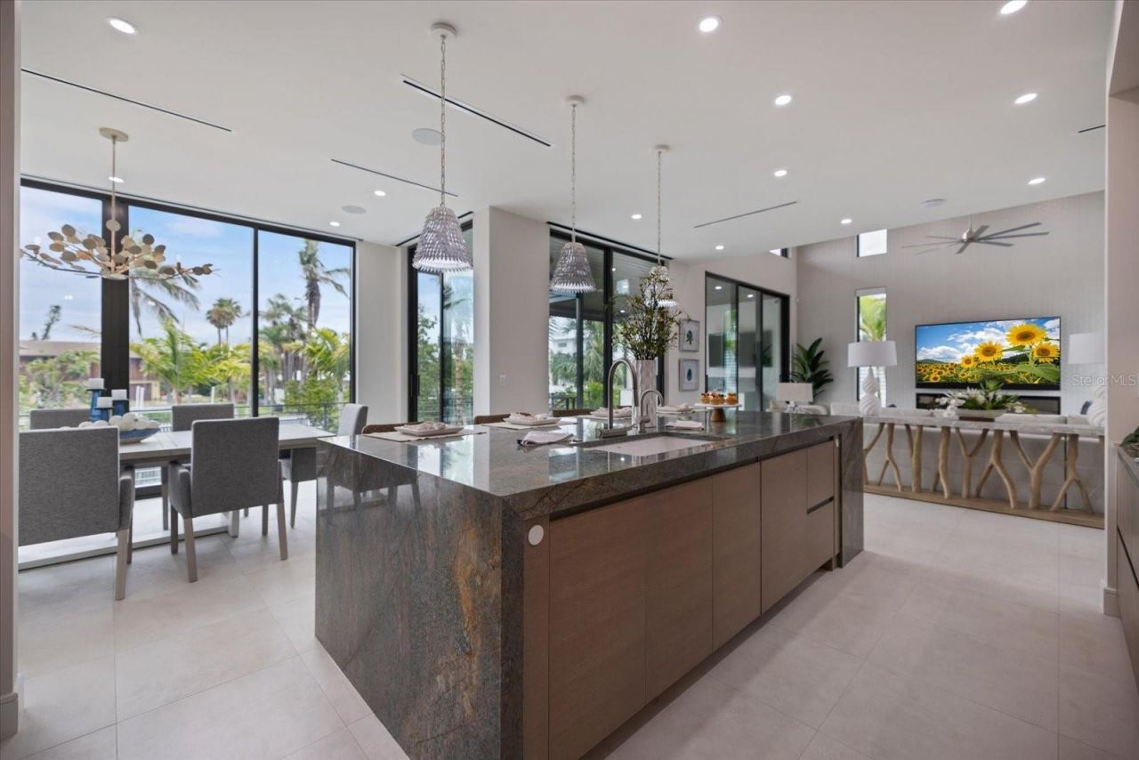 590 De Narvaez Drive, Longboat Key, FL 34228 Photo