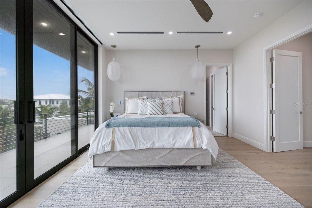 590 De Narvaez Drive, Longboat Key, FL 34228 Photo