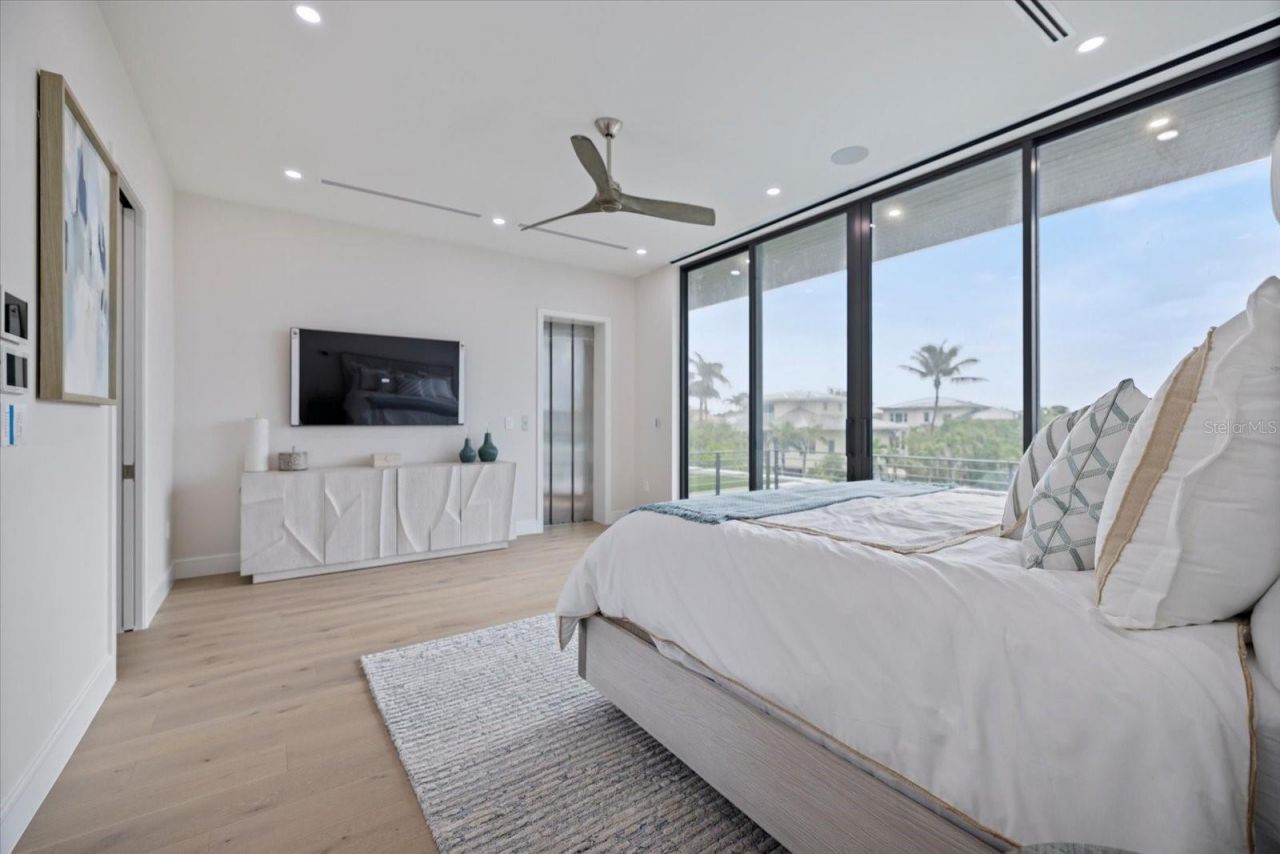 590 De Narvaez Drive, Longboat Key, FL 34228 Photo