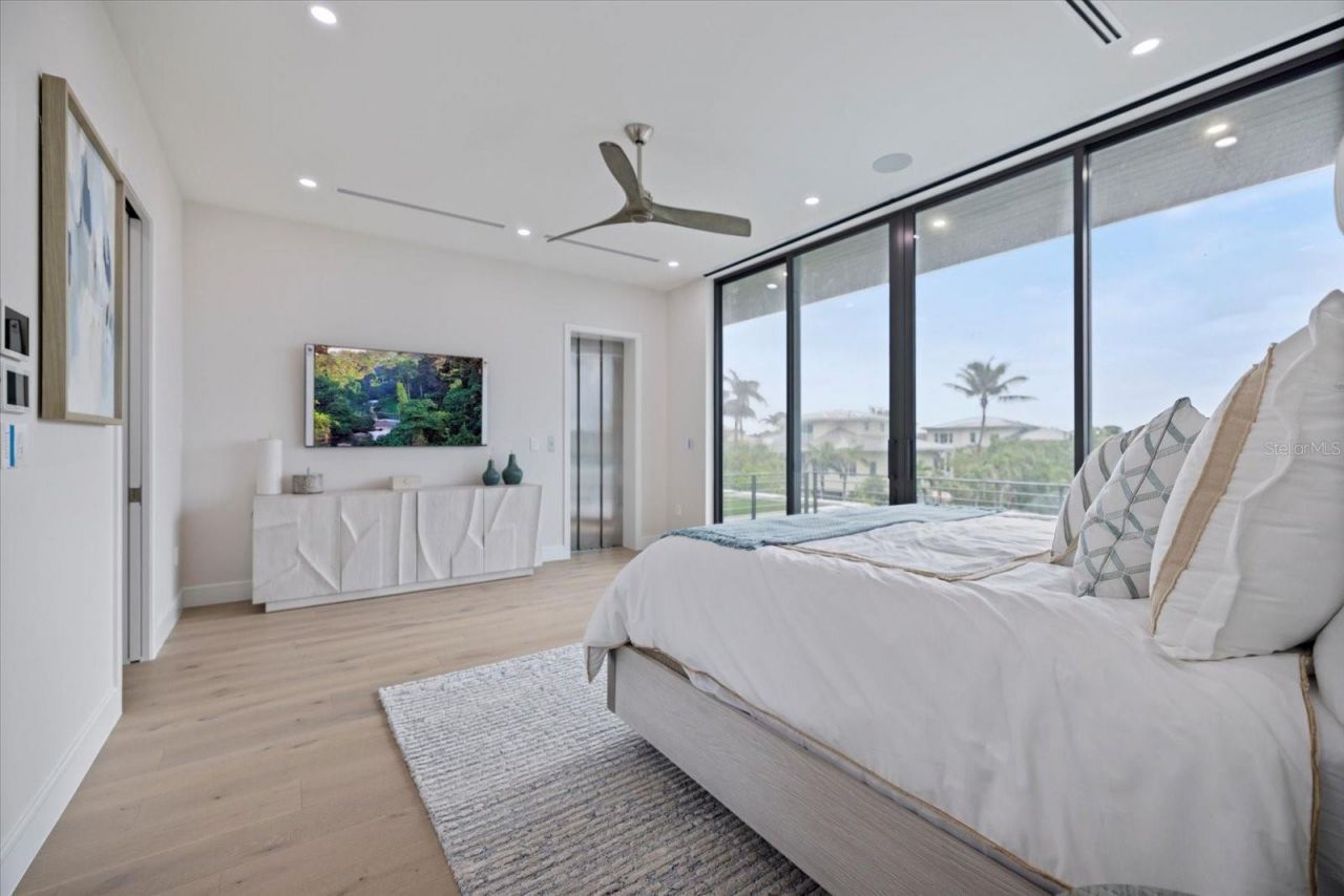 590 De Narvaez Drive, Longboat Key, FL 34228 Photo