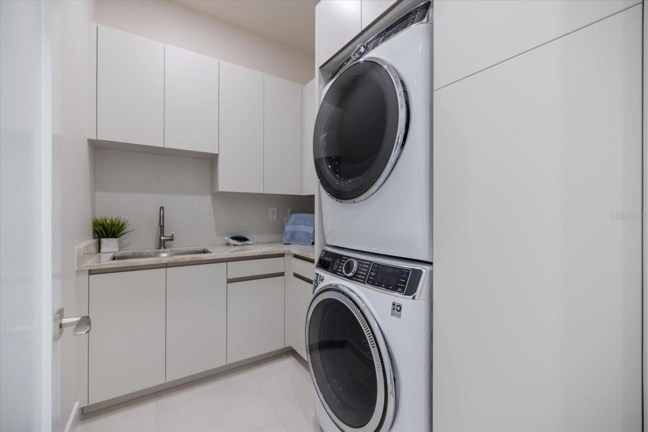 590 De Narvaez Drive, Longboat Key, FL 34228 Photo