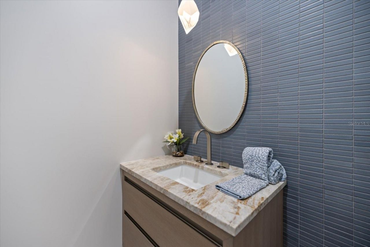 590 De Narvaez Drive, Longboat Key, FL 34228 Photo