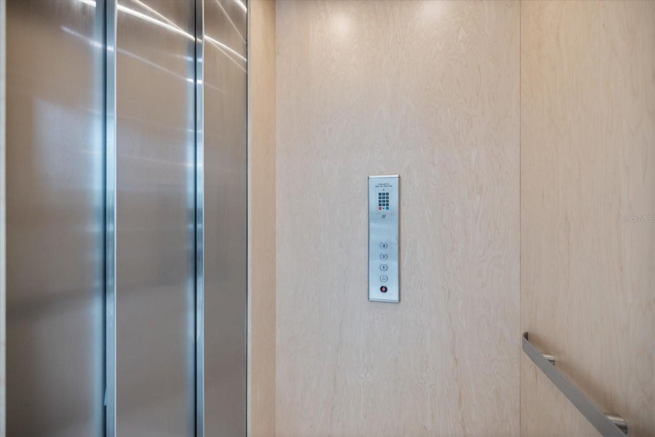 590 De Narvaez Drive, Longboat Key, FL 34228 Photo