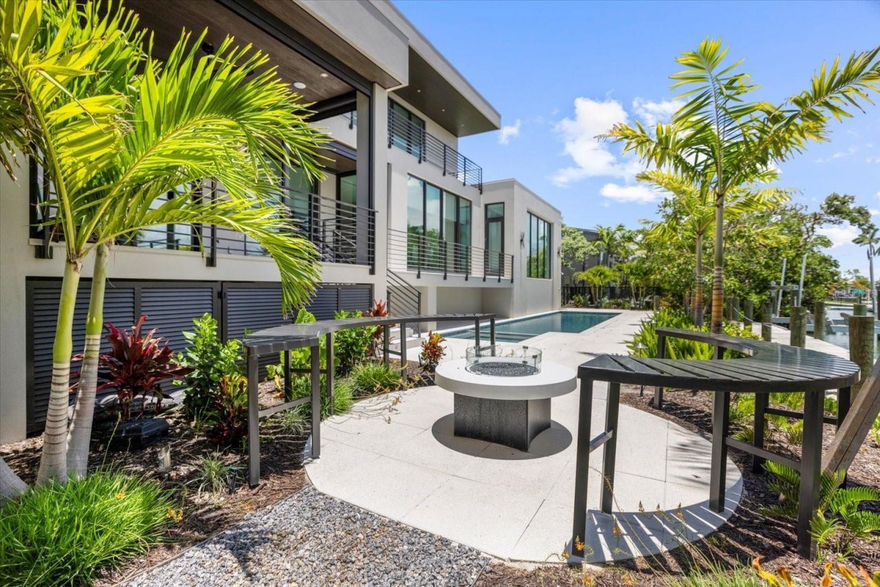 590 De Narvaez Drive, Longboat Key, FL 34228 Photo