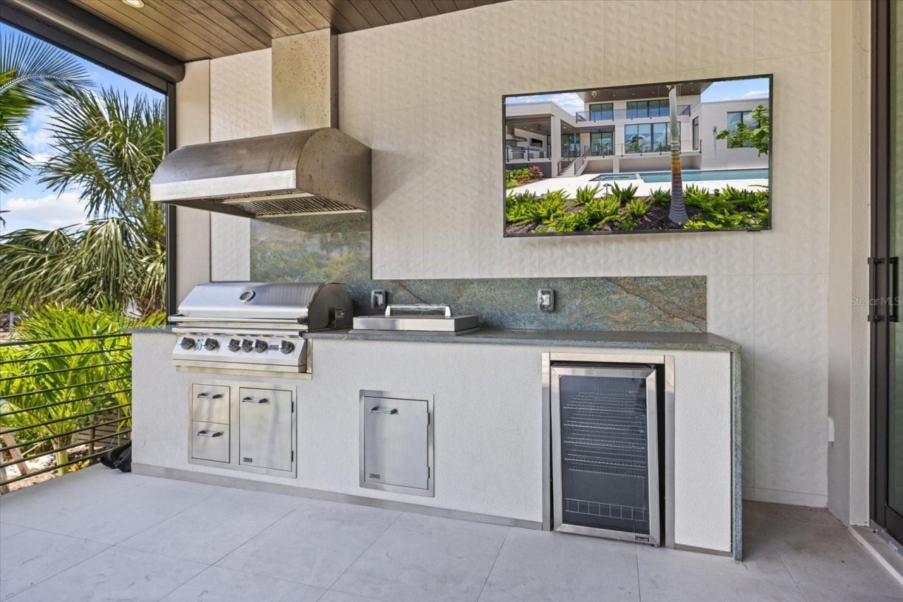 590 De Narvaez Drive, Longboat Key, FL 34228 Photo