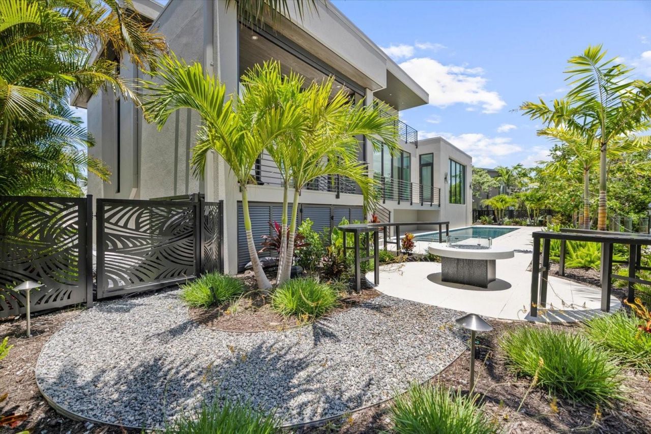 590 De Narvaez Drive, Longboat Key, FL 34228 Photo