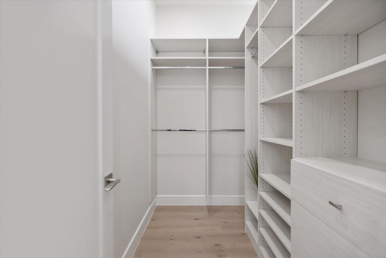 590 De Narvaez Drive, Longboat Key, FL 34228 Photo