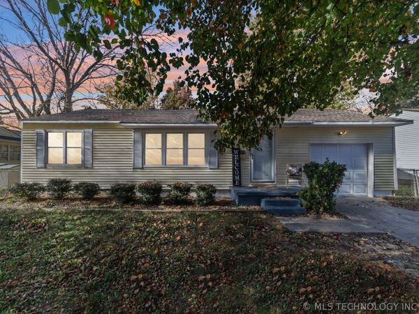 802 N Birch Street, Owasso, OK 74055