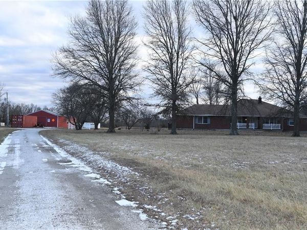 11503 State Route 2 Highway, Freeman, MO 64746